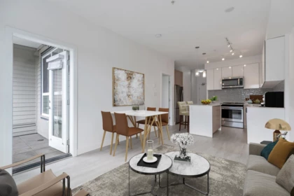 204 19567 64 Avenue, Surrey, BC