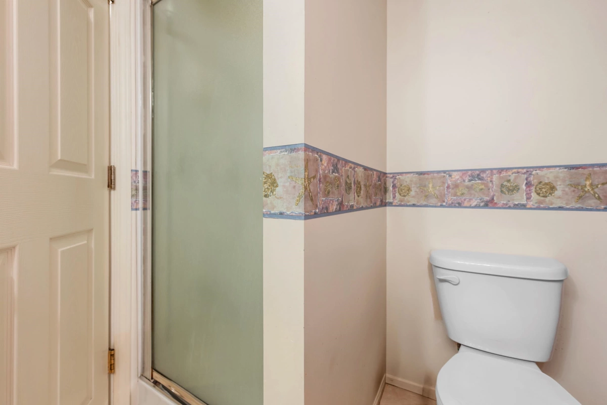 Entry Foyer Photo of 204 9186 Edward Street, Chilliwack, BC