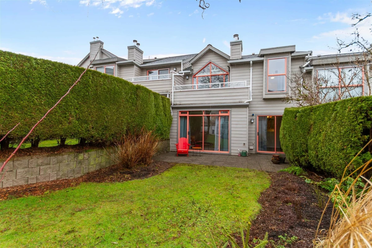 Hot Tub / Spa Photo of 79 323 Governors Court, New Westminster, BC