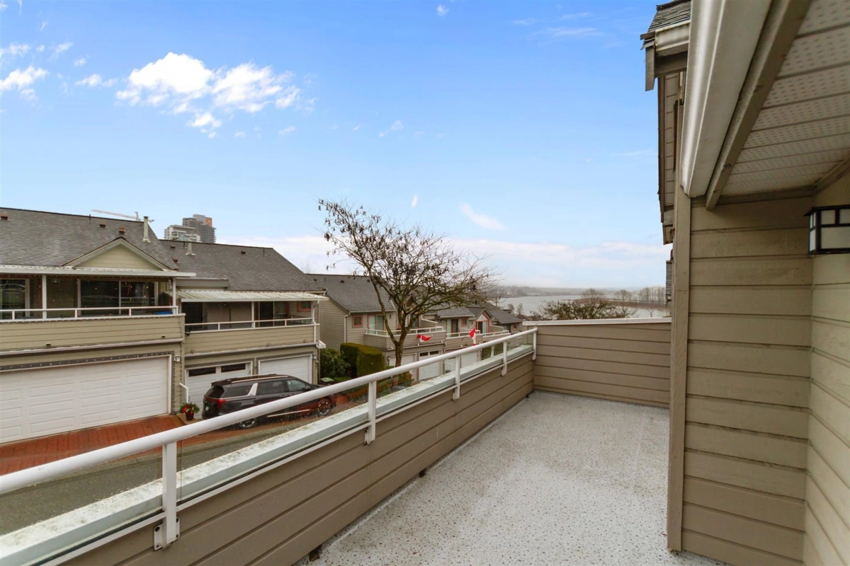 Office / Den Photo of 79 323 Governors Court, New Westminster, BC