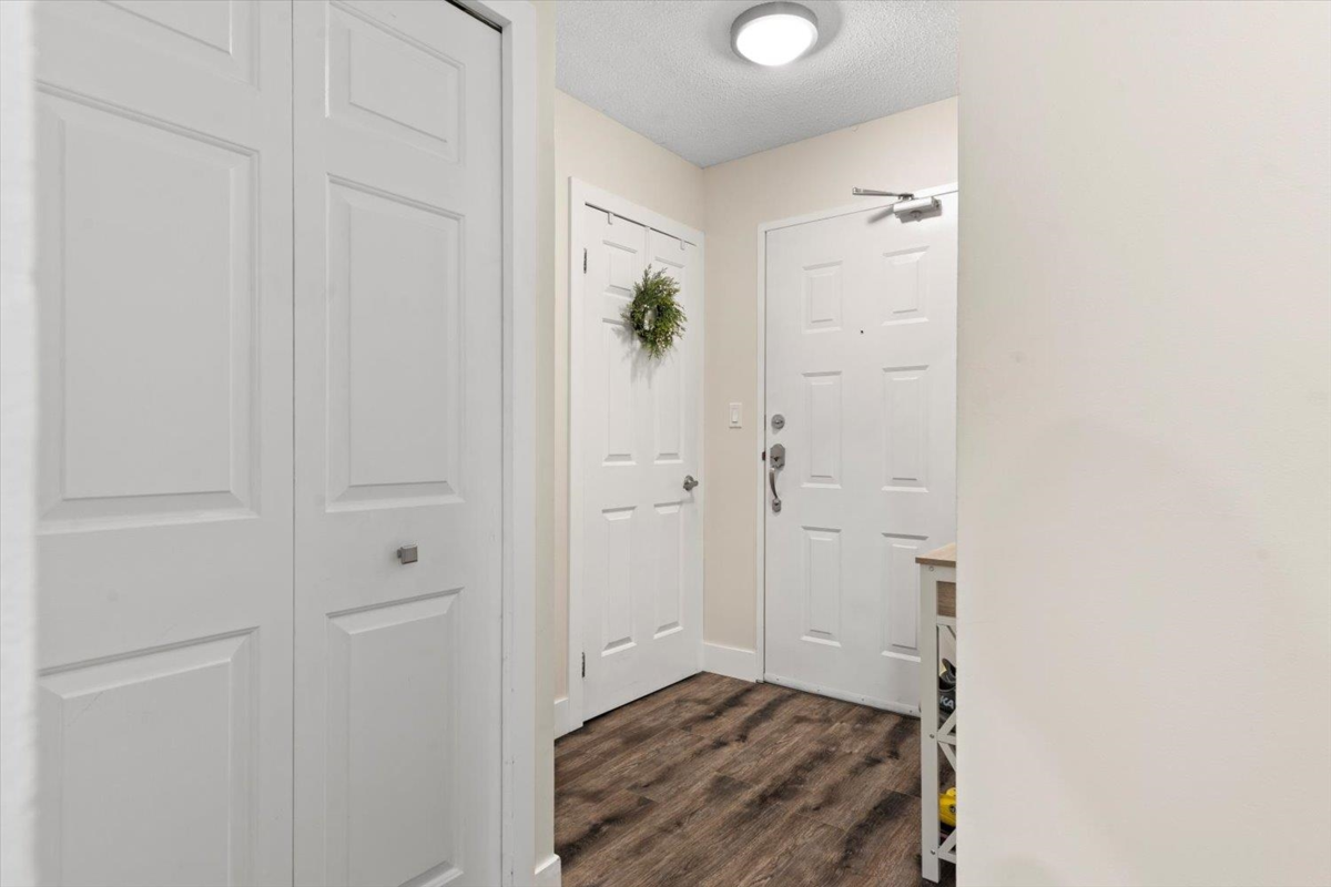 Dining Area Photo of 306 32885 George Ferguson Way, Abbotsford, BC