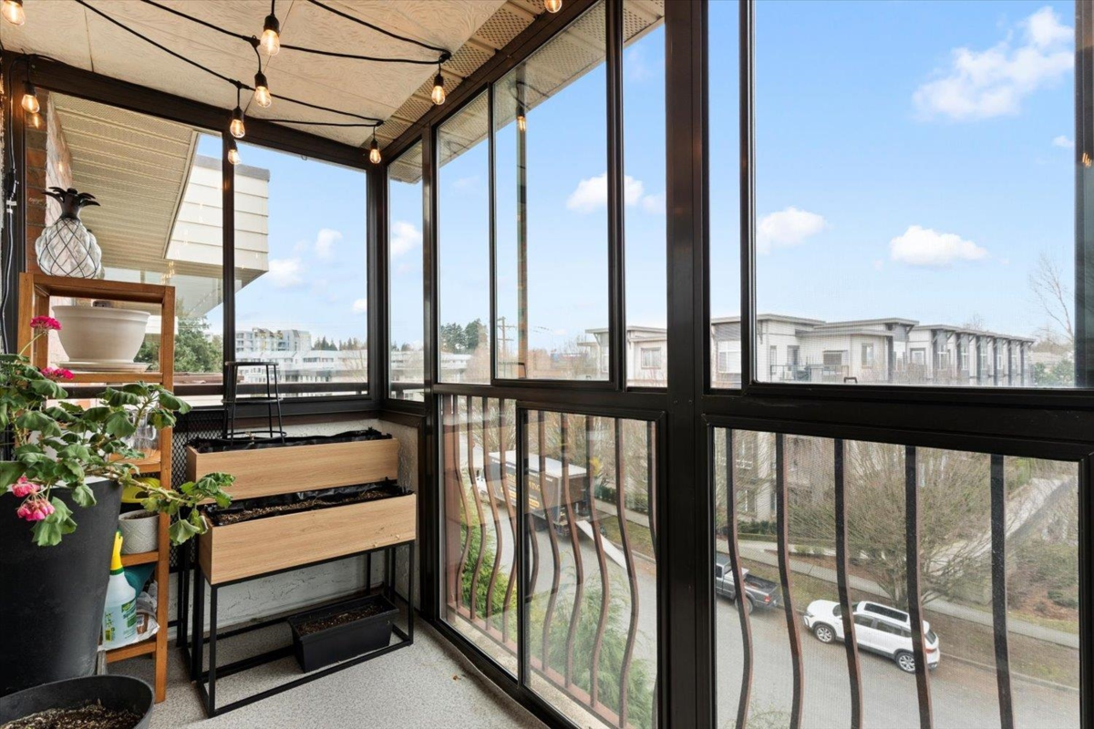 Entry Foyer Photo of 306 32885 George Ferguson Way, Abbotsford, BC