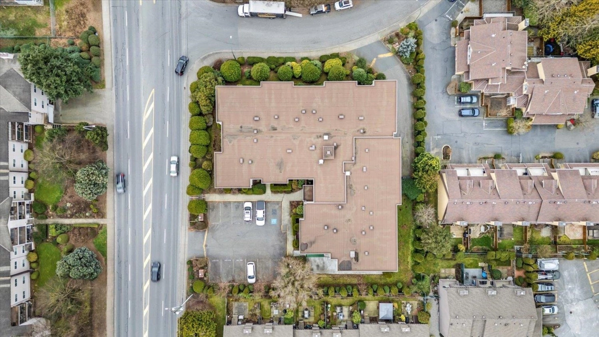 Outdoor Patio Photo of 306 32885 George Ferguson Way, Abbotsford, BC