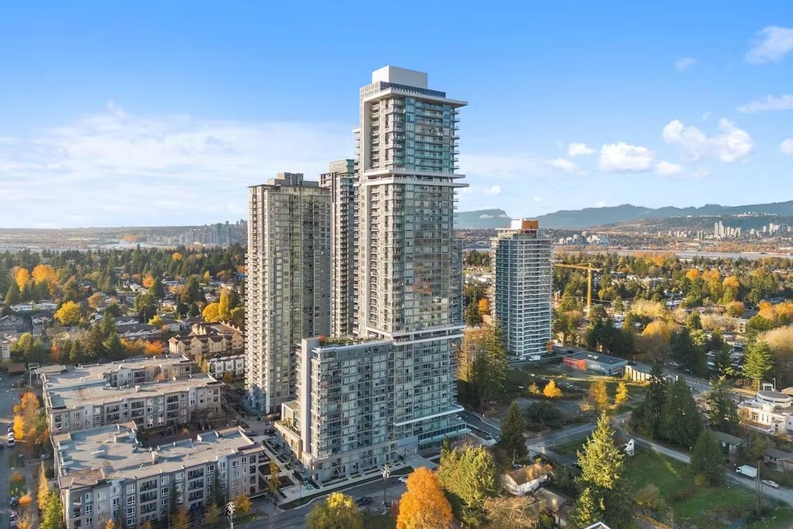 Family Room Photo of 4105 13350 Central Avenue, Surrey, BC