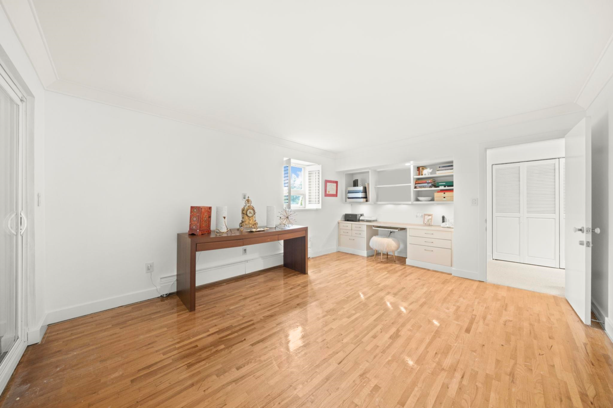 Guest Bathroom Photo of 1443 Mcrae Avenue, Vancouver, BC