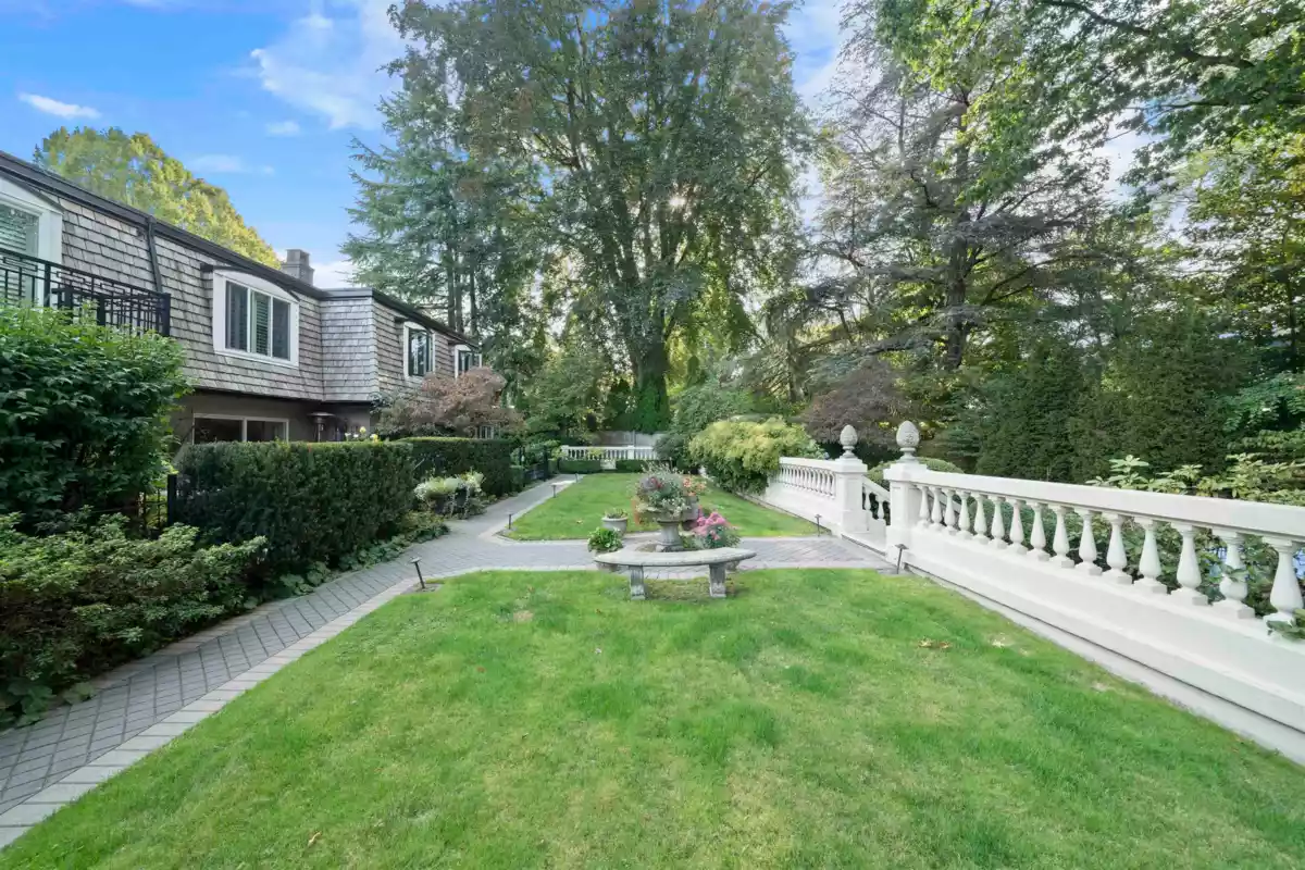 Hot Tub / Spa Photo of 1443 Mcrae Avenue, Vancouver, BC