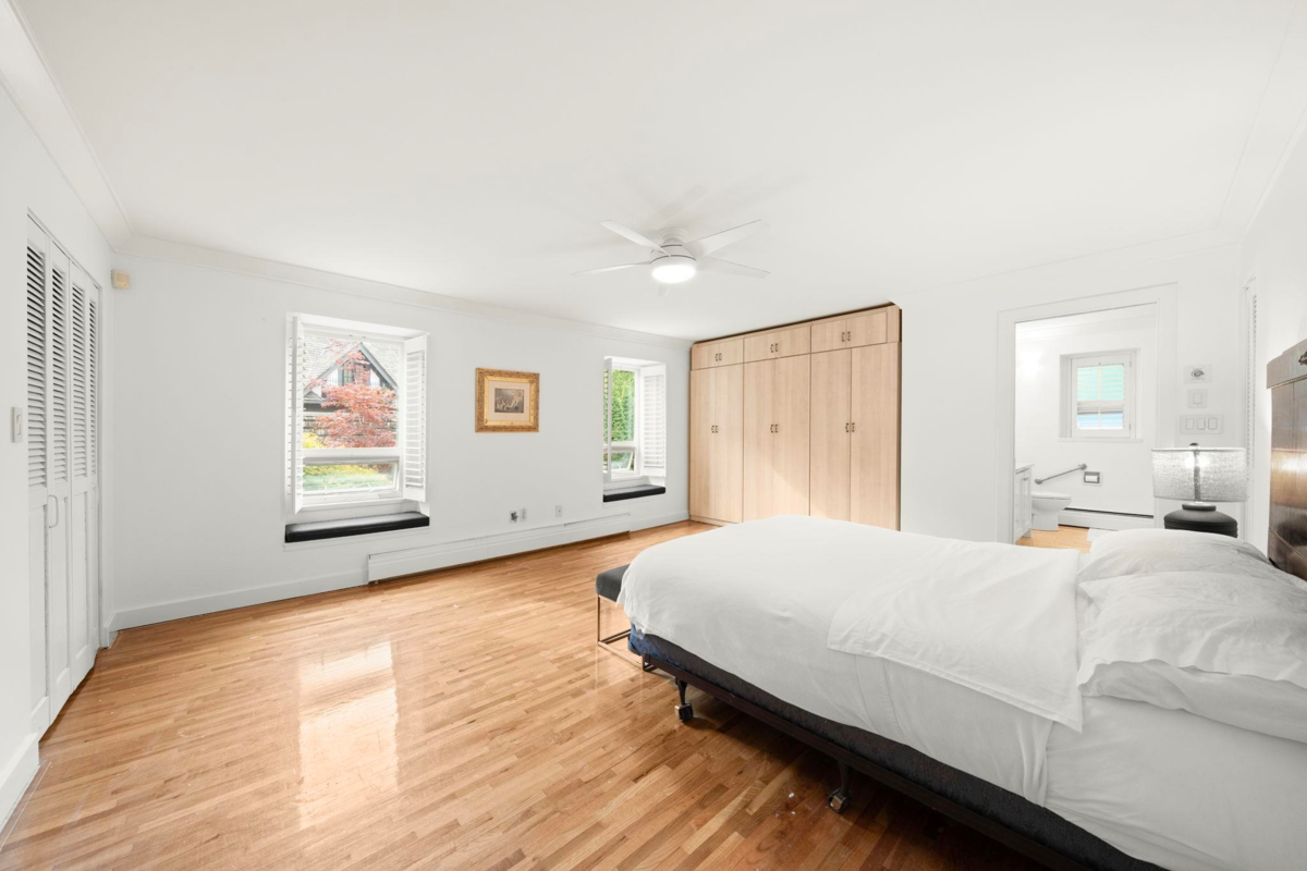 Primary Bathroom Photo of 1443 Mcrae Avenue, Vancouver, BC