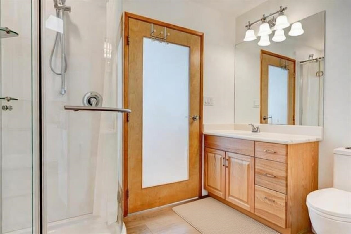 Breakfast Nook Photo of 30780 Keystone Avenue, Mission, BC