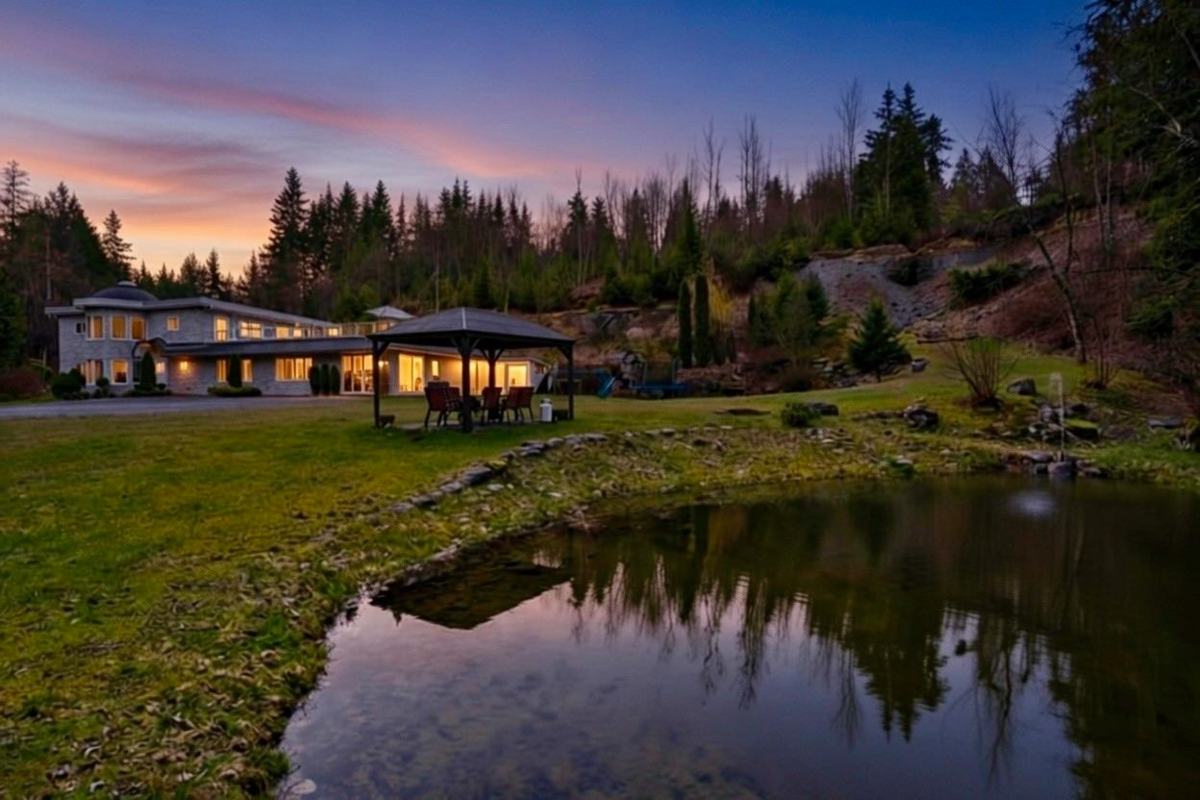 Family Room Photo of 30780 Keystone Avenue, Mission, BC