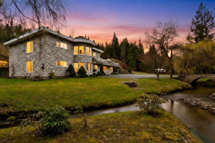 Front exterior of 30780 Keystone Avenue, Mission, BC