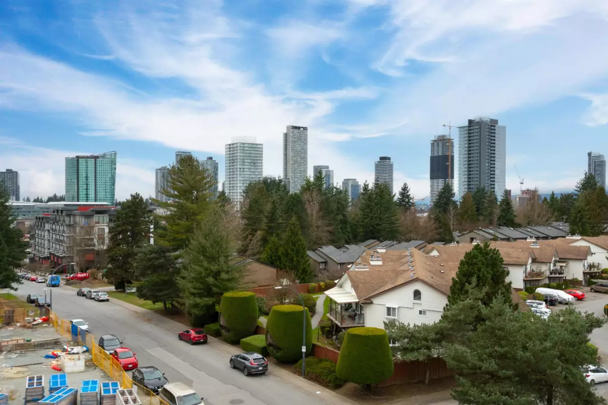 Basement Recreation Room Photo of 403 13880 101 Avenue, Surrey, BC