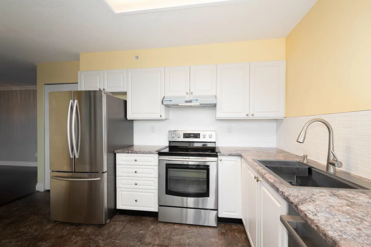 Bedroom 3 Photo of 403 13880 101 Avenue, Surrey, BC