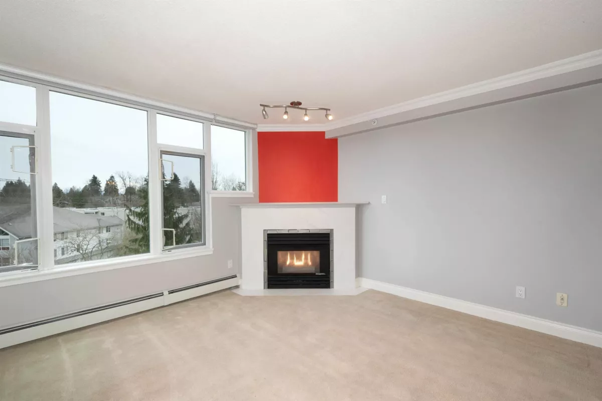 Breakfast Nook Photo of 403 13880 101 Avenue, Surrey, BC