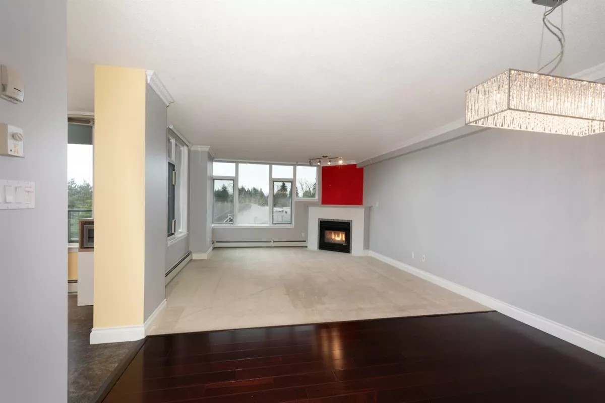 Dining Area Photo of 403 13880 101 Avenue, Surrey, BC