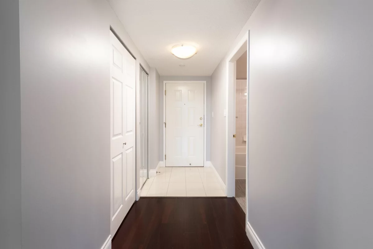 Family Room Photo of 403 13880 101 Avenue, Surrey, BC