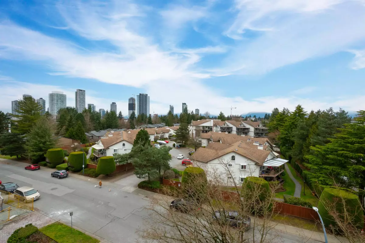 Office / Den Photo of 403 13880 101 Avenue, Surrey, BC