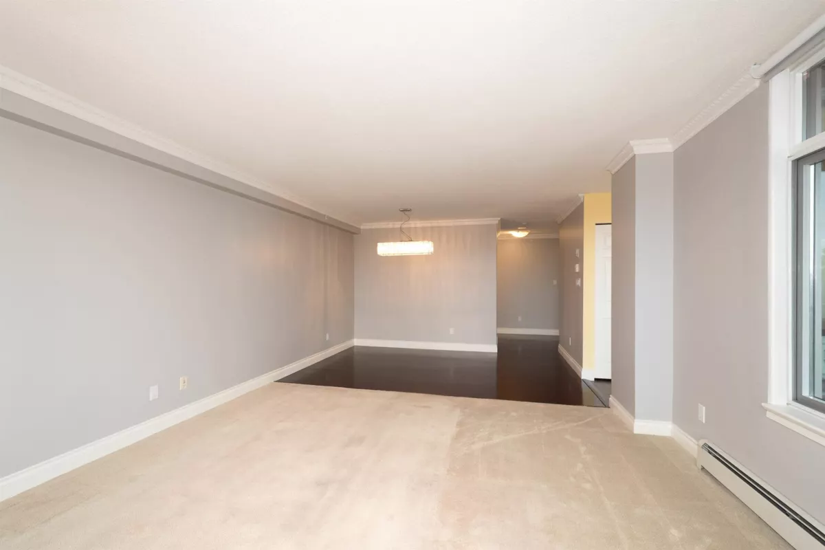 Primary Bathroom Photo of 403 13880 101 Avenue, Surrey, BC