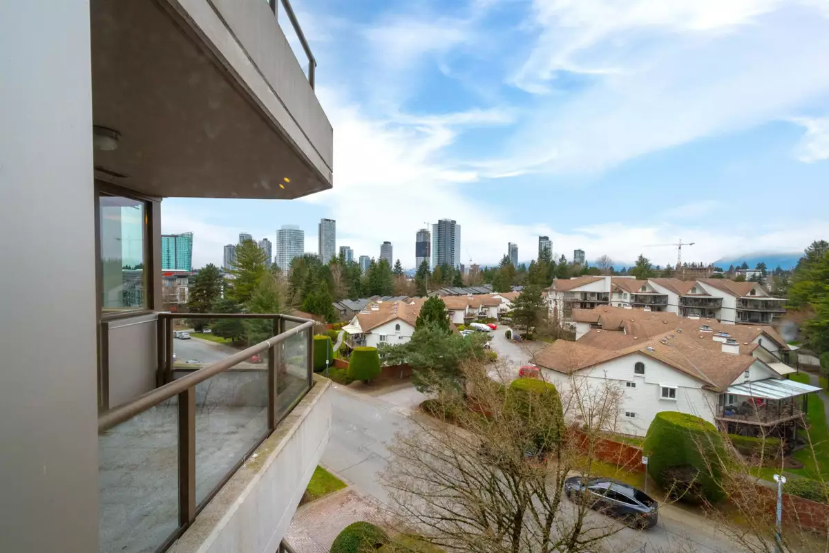 Primary Bedroom Photo of 403 13880 101 Avenue, Surrey, BC