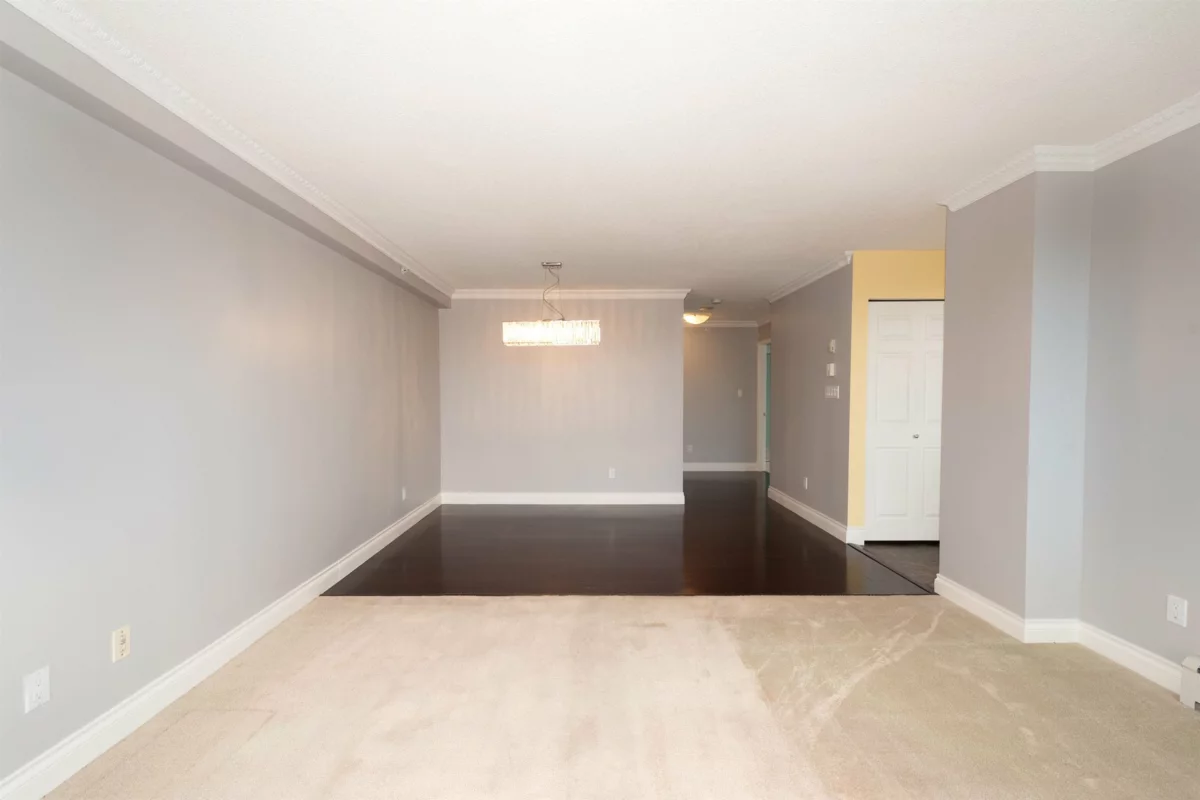 Walk-In Closet Photo of 403 13880 101 Avenue, Surrey, BC