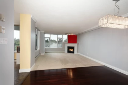 403 13880 101 Avenue, Surrey, BC