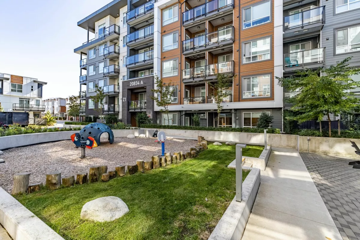 Outdoor Patio Photo of A111 20834 80 Avenue, Langley, BC