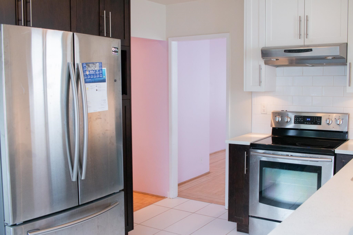 Kitchen Island Photo of 2763 Rosemont Drive, Vancouver, BC