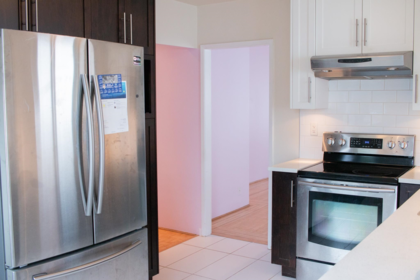 Kitchen Island Photo of 2763 Rosemont Drive, Vancouver, BC