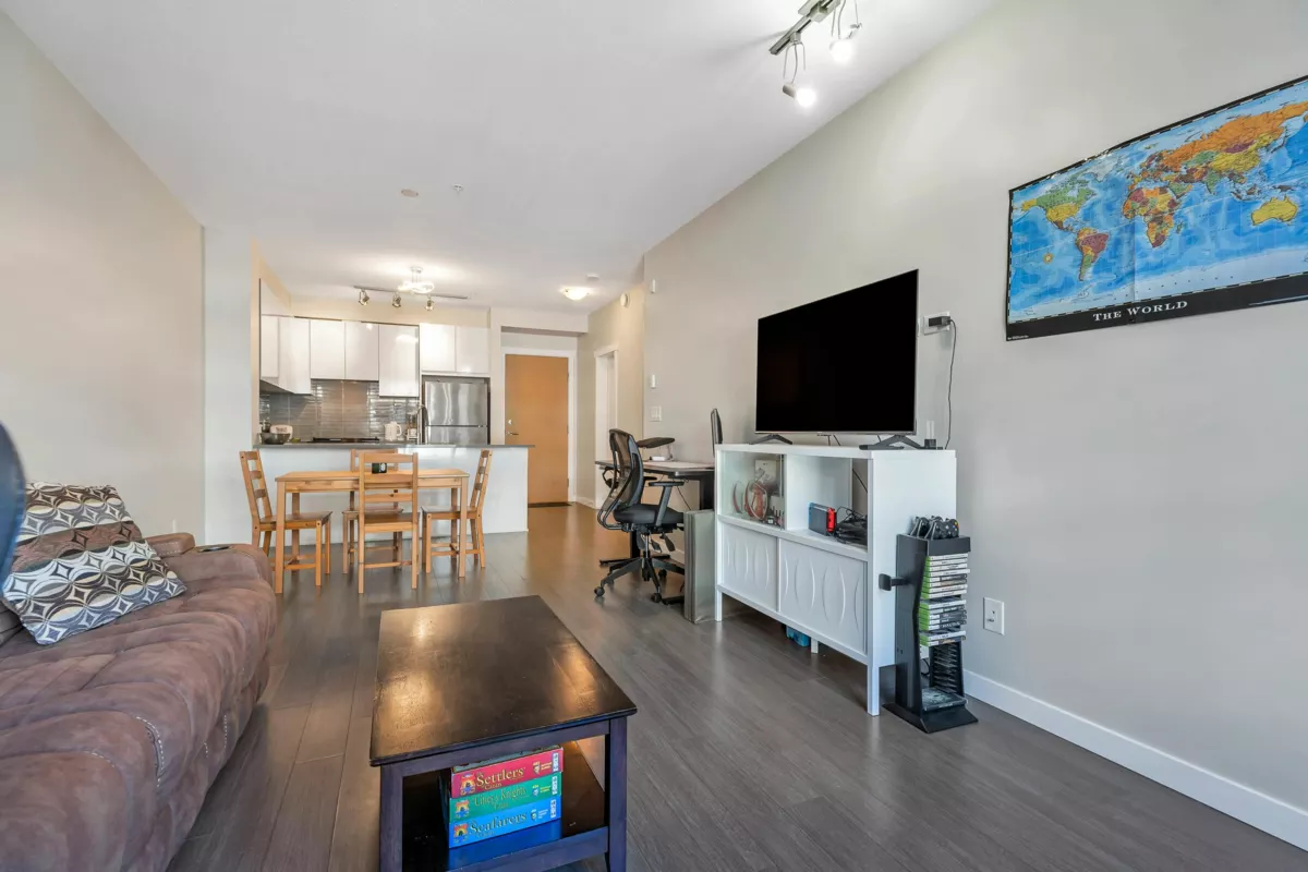 Guest Bathroom Photo of 316 9168 Slopes Mews, Burnaby, BC