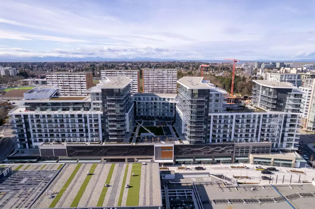 Backyard Photo of 1215 6500 Minoru Boulevard, Richmond, BC