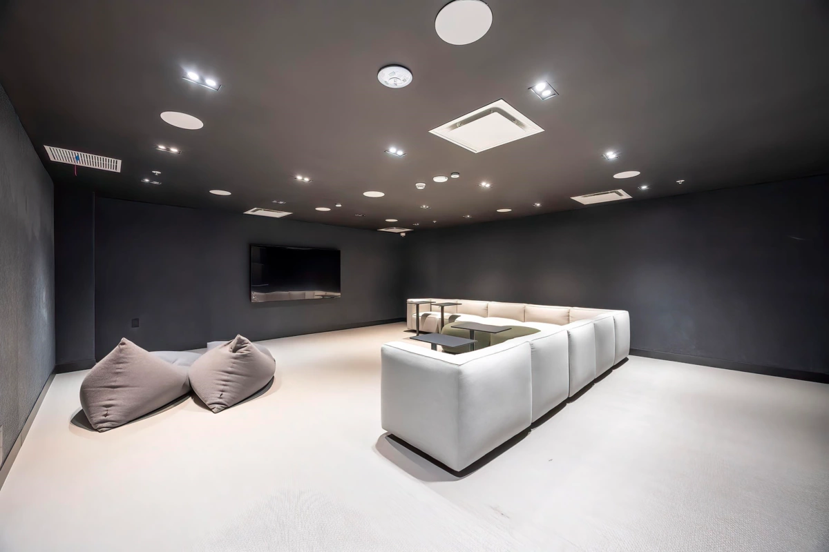 Outdoor Patio Photo of 1215 6500 Minoru Boulevard, Richmond, BC