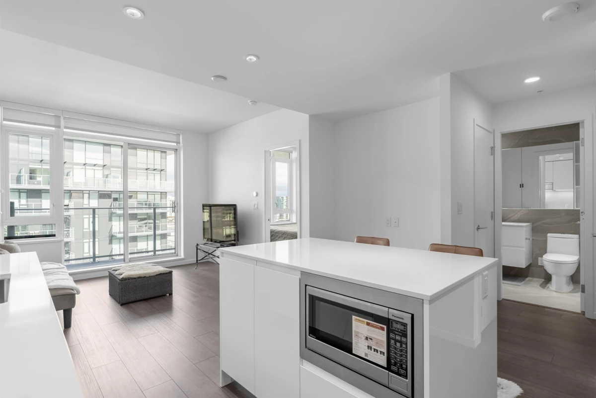 Primary Bathroom Photo of 1215 6500 Minoru Boulevard, Richmond, BC