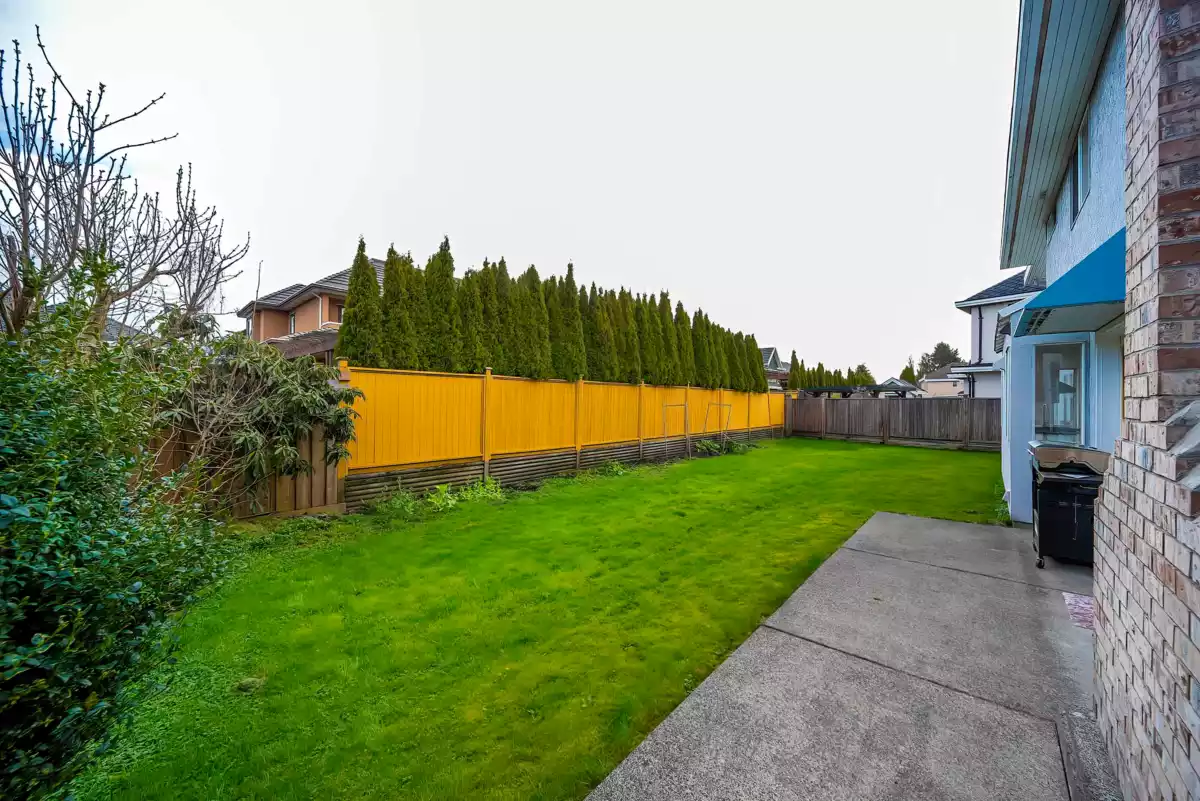 Dining Area Photo of 5611 Holt Avenue, Richmond, BC