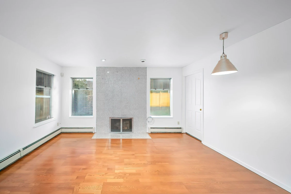 Hot Tub / Spa Photo of 5611 Holt Avenue, Richmond, BC