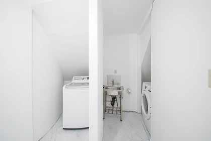 Mudroom Photo of 5611 Holt Avenue, Richmond, BC