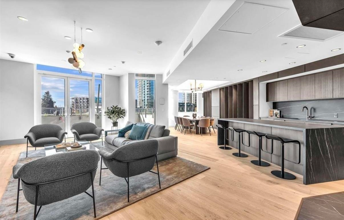 Breakfast Nook Photo of 1808 1500 Fern Street, North Vancouver, BC