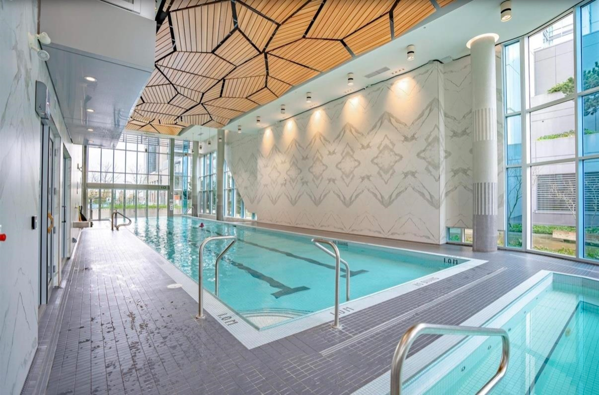 Primary Bathroom Photo of 1808 1500 Fern Street, North Vancouver, BC