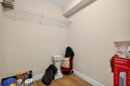 Hallway Photo of 2205 1200 Alberni Street, Vancouver, BC