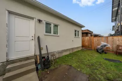 Outdoor Kitchen Photo of 763 E 57th Avenue, Vancouver, BC