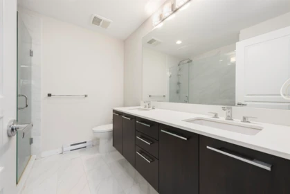 Powder Room Photo of 27 5551 Admiral Way, Ladner, BC