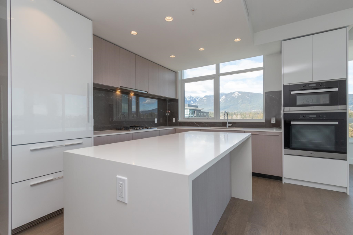 Family Room Photo of 1701 1632 Lions Gate Lane, North Vancouver, BC