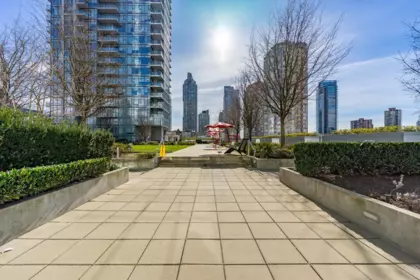 Outdoor Deck Photo of 3203 4670 Assembly Way, Burnaby, BC