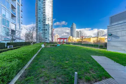 Swimming Pool Photo of 3203 4670 Assembly Way, Burnaby, BC