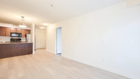 405 3260 St Johns Street, Port Moody, BC, Port Moody — Apartment/Condo for sale