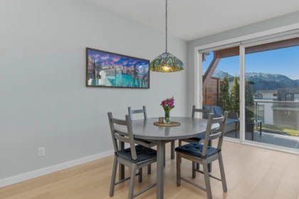 Breakfast Nook Photo of 41314 Horizon Drive, Squamish, BC