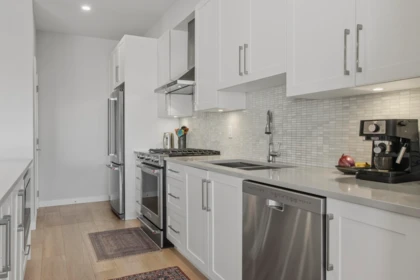 Kitchen Island Photo of 41314 Horizon Drive, Squamish, BC