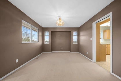 Guest Bathroom Photo of 34495 Picton Place, Abbotsford, BC