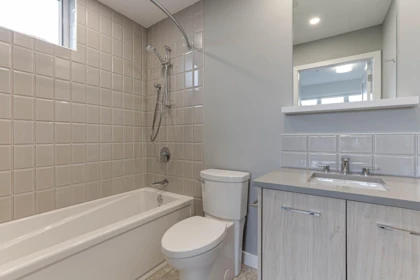 Primary Bathroom Photo of 206 4933 Clarendon Street, Vancouver, BC