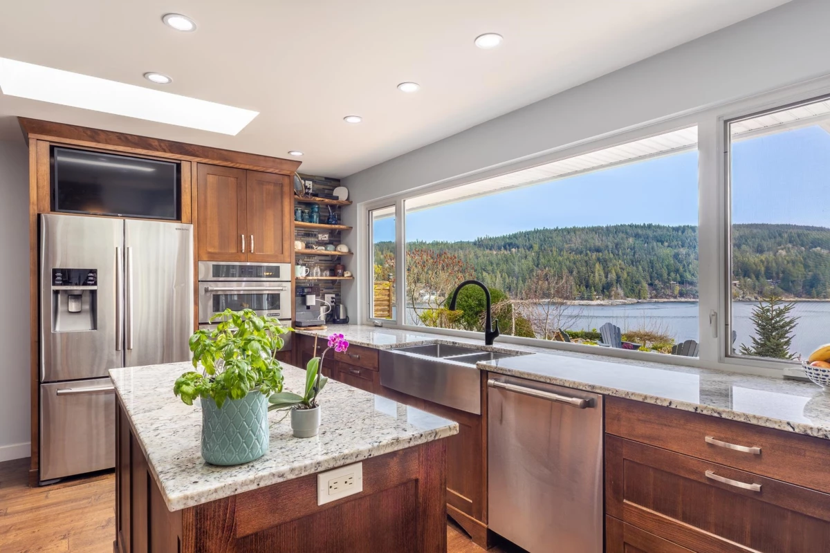 Dining Area Photo of 7616 Eureka Avenue, Halfmoon Bay, BC