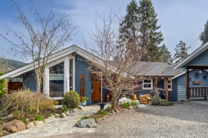 7616 Eureka Avenue, Halfmoon Bay, BC, Halfmoon Bay — Single Family Residence for sale