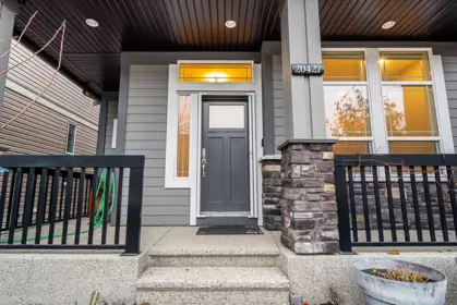 20427 83b Avenue, Langley, BC, Langley — Single Family Residence for sale